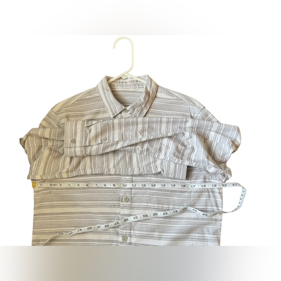 Lululemon Commission Long Sleeve Buttondown Qwick Oxford - Picture 13 of 14